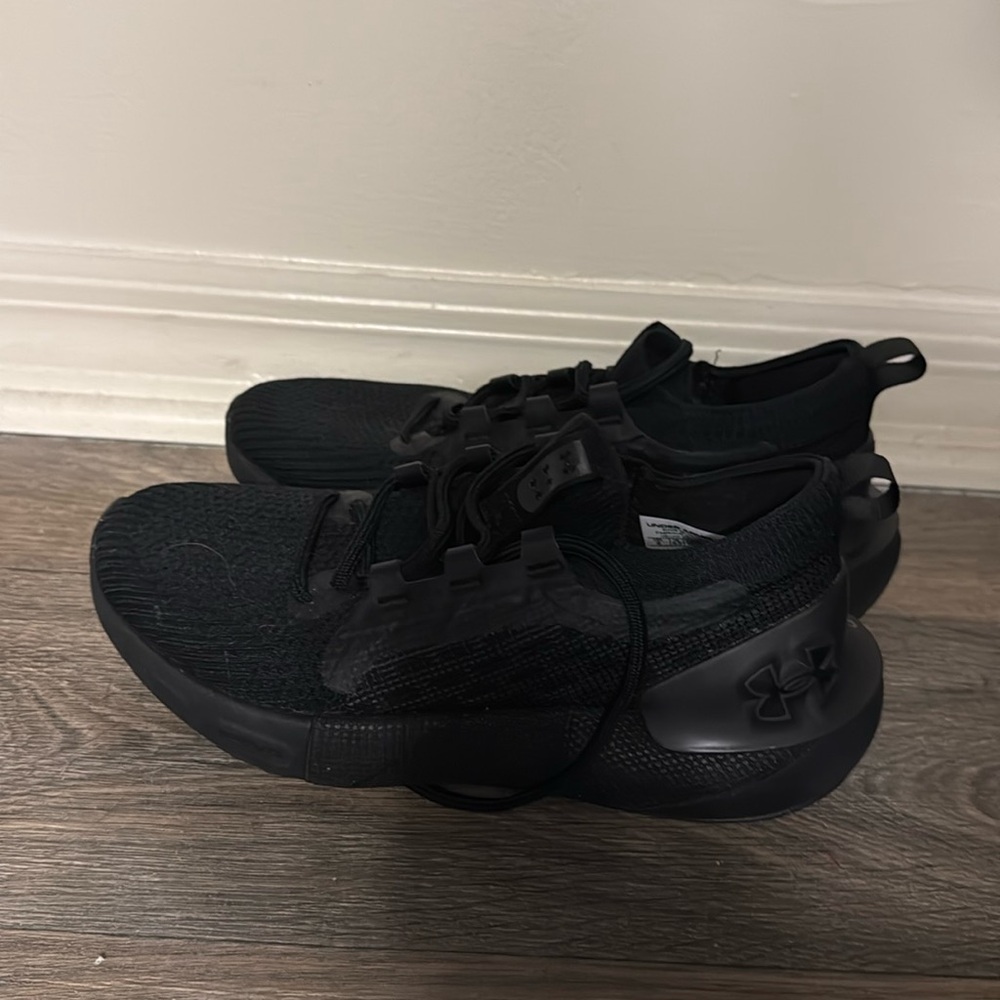 UA Sneaker
